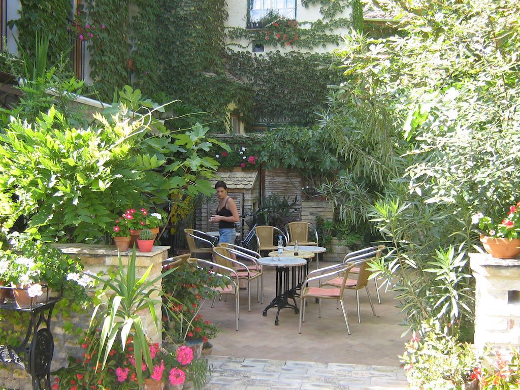 Gimi Vendeghaz Hotel Baja Buitenkant foto