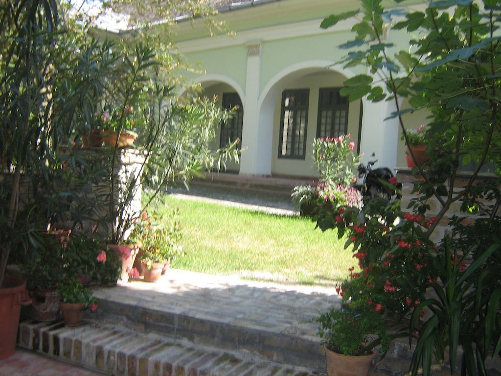 Gimi Vendeghaz Hotel Baja Buitenkant foto